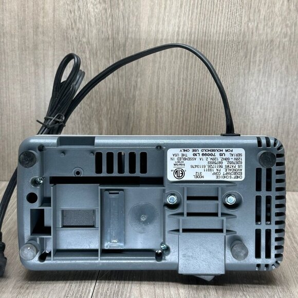 Chef'sChoice Diamond UltraHone Electric Knife Sharpener 312 White Gray - Tested - Picture 7 of 8